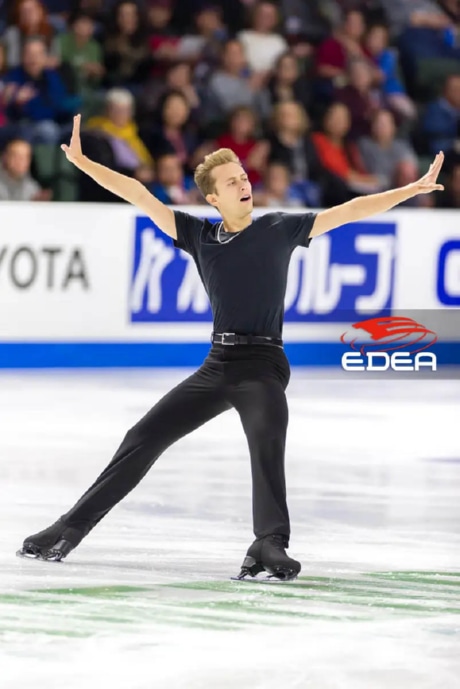 Ice Gallery Skates U.S.